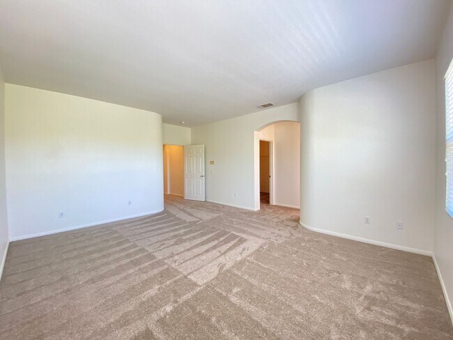 Building Photo - 1352 Enchante Way