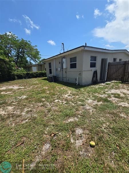 Building Photo - 1719 Lauderdale Manor Dr