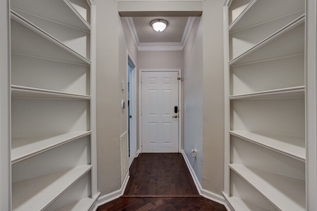 Front entry door and foyer - 1850 Cotillion Dr