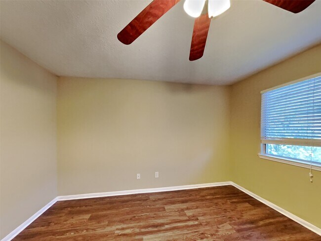 Building Photo - 31306 Perlican Dr