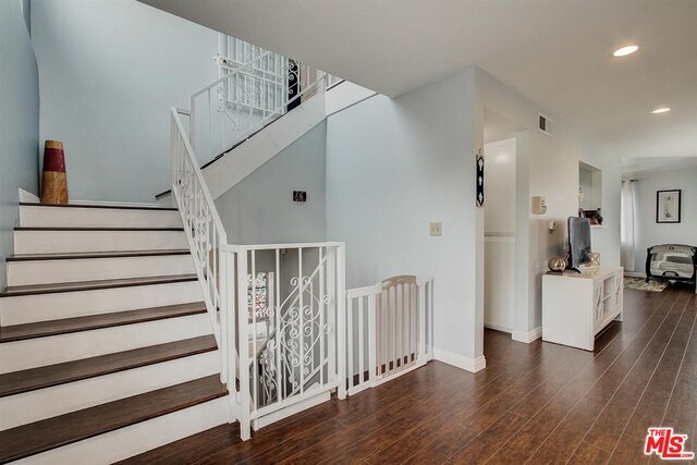 Building Photo - 4843 W 118th St