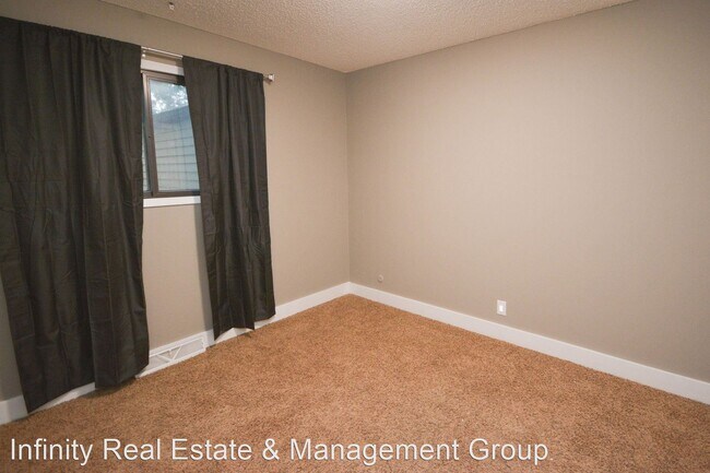 Building Photo - 3 br, 2 bath House - 1221 1st St SW #300