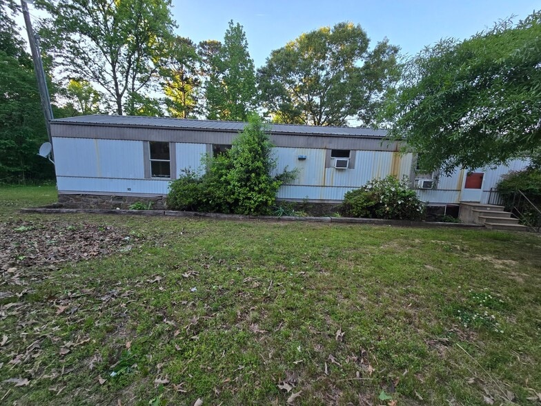 Building Photo - 660 Lone Star Rd