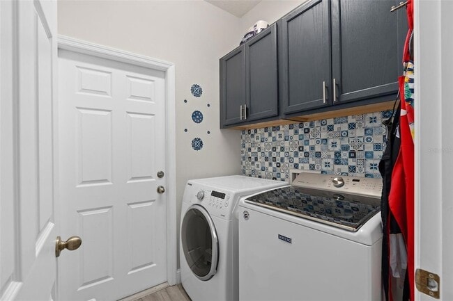 Building Photo - 10063 Baywater Breeze Dr