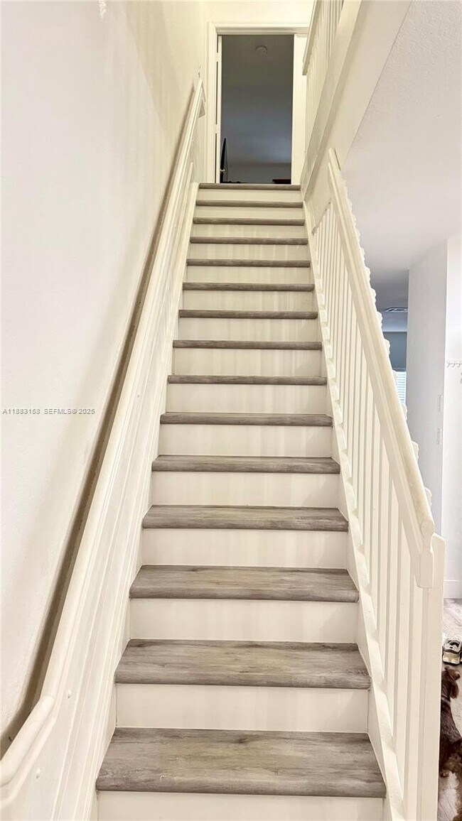 Building Photo - 5725 NW 114th Path