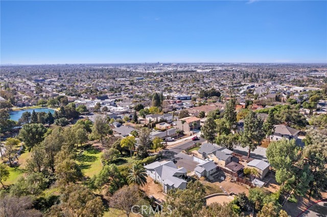 Building Photo - 16801 E Buena Vista Ave