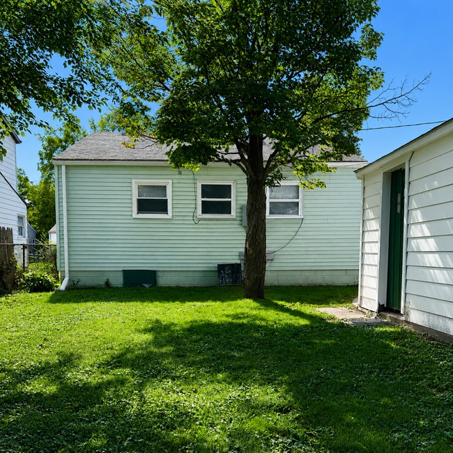 Building Photo - 2111 Otis Ave
