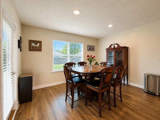 Building Photo - 9023 Bellewood Pl