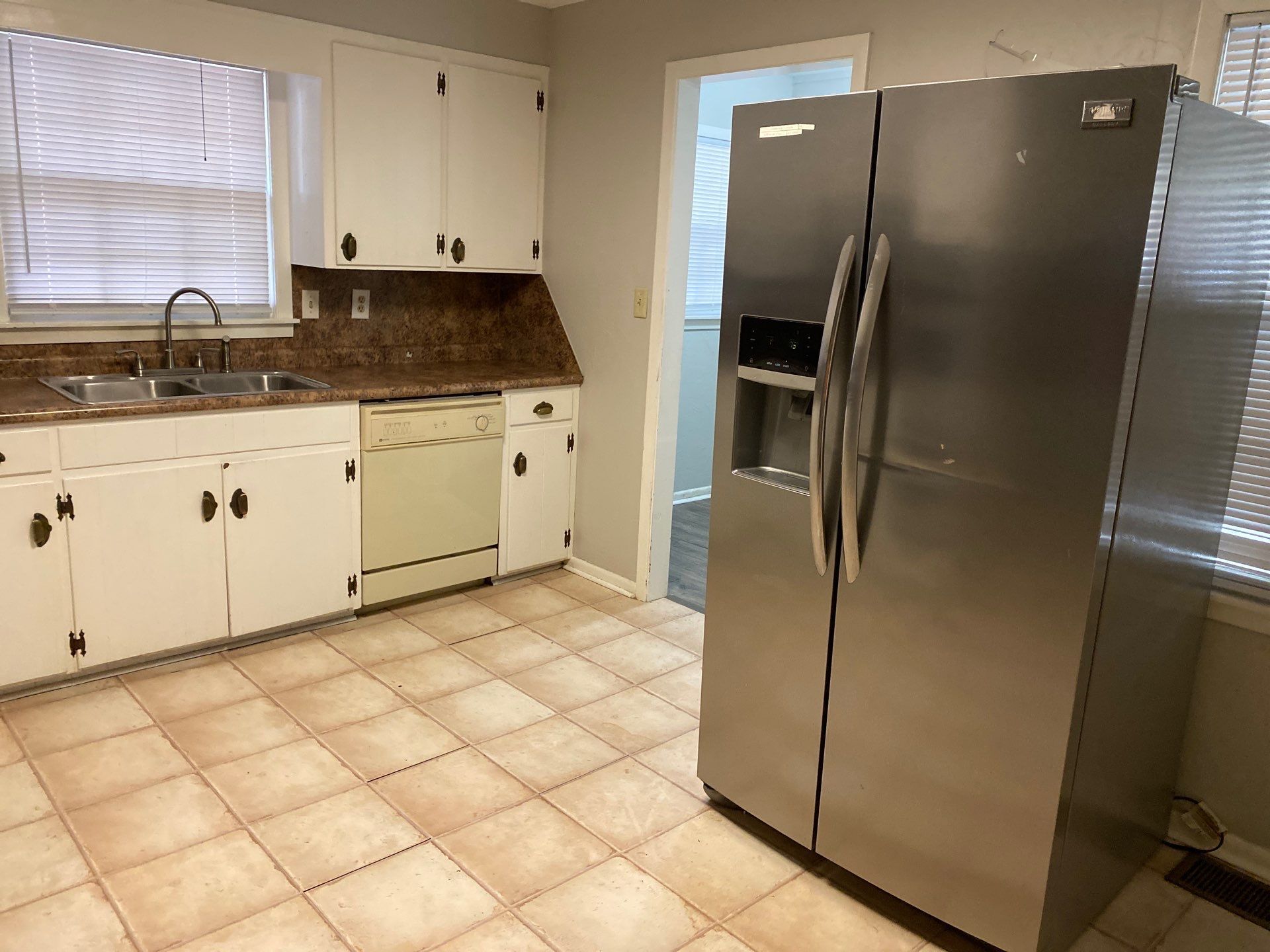 Building Photo - 135 Ayers Dr