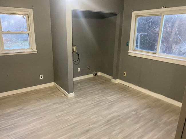 Building Photo - 1848 N Poplar St