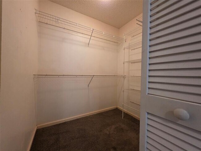 Building Photo - 9471 Bradshaw Ln