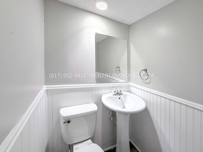 Building Photo - 903 S Ripple Creek Dr