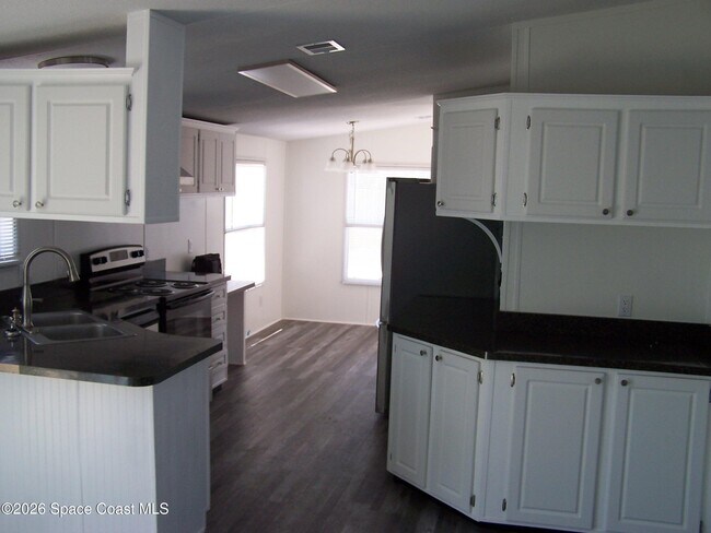 Building Photo - 403 Brozman Ln