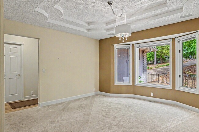 Building Photo - Lake Balboa Area| Home| Unfurnished