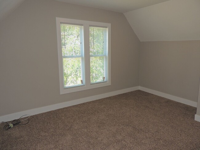Building Photo - 1106 Titus Ave