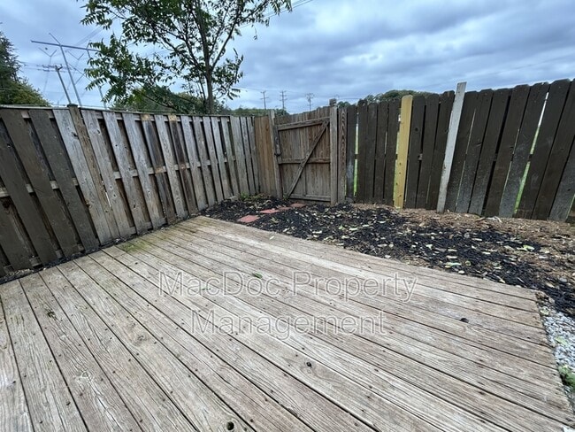 Building Photo - 2538 Sedgewick Pl