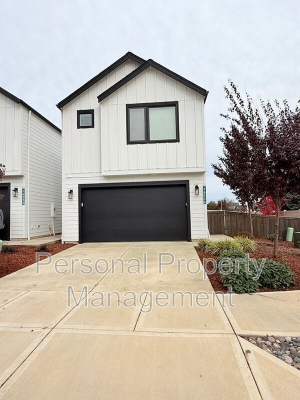 Primary Photo - 16336 NE 21st St