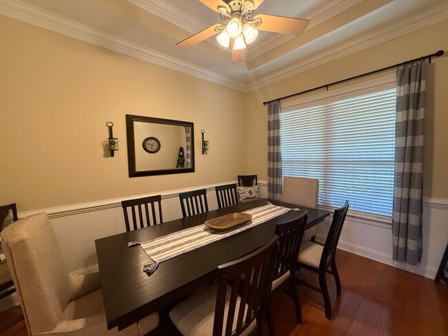 Building Photo - 4410 Windlake Dr