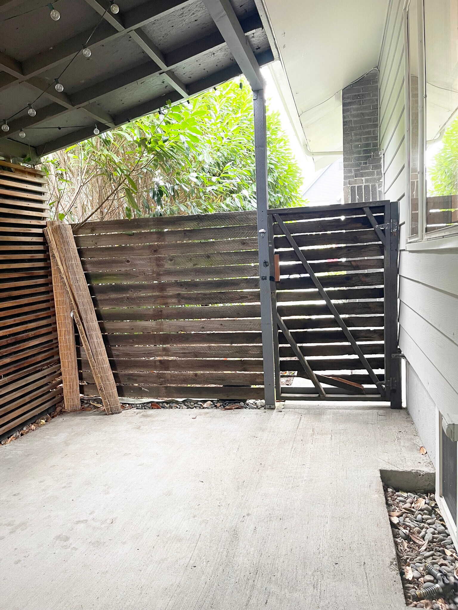 Building Photo - 5124 NE 35th Pl