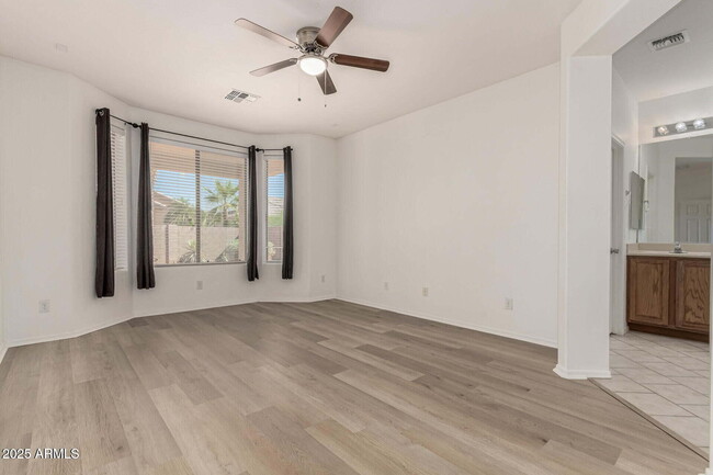 Building Photo - 15429 W Ventura St