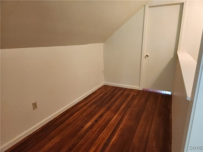 Building Photo - 239 N Midler Ave