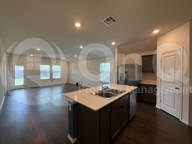 Building Photo - 3060 Stratford Wy
