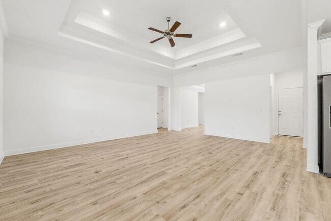 Building Photo - 147 Lk Pk Cv