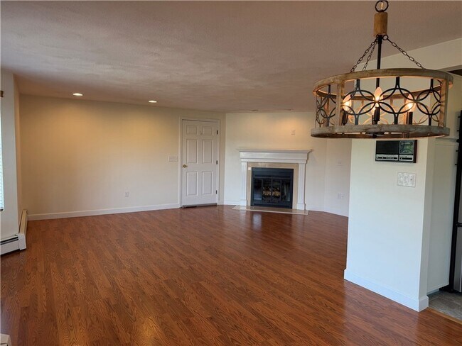 Building Photo - 29 Swan Ct