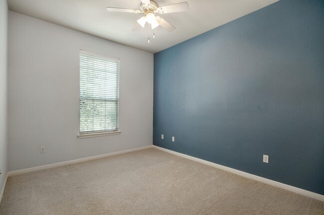 Building Photo - 8518 Cahill Dr