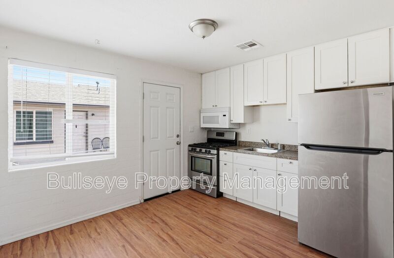 Building Photo - 5645 S 6th St
