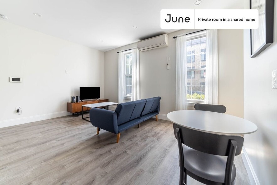 Building Photo - Room in Shared 2 bed/1 bath home