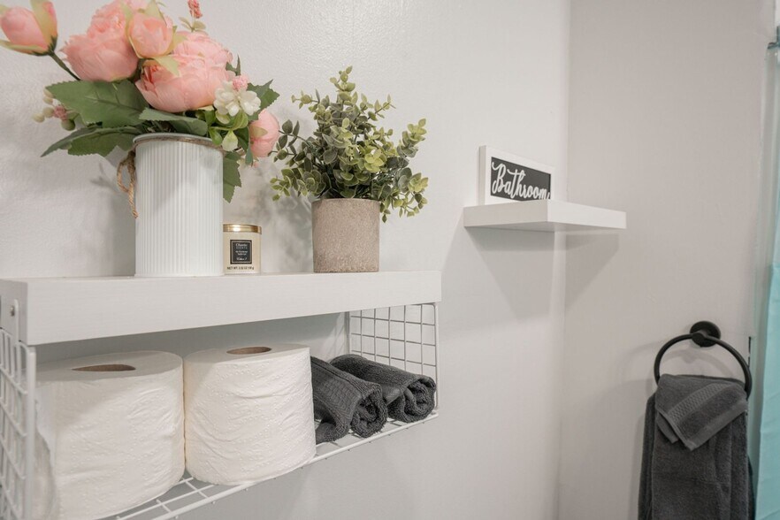 Building Photo - 731 S 7th St