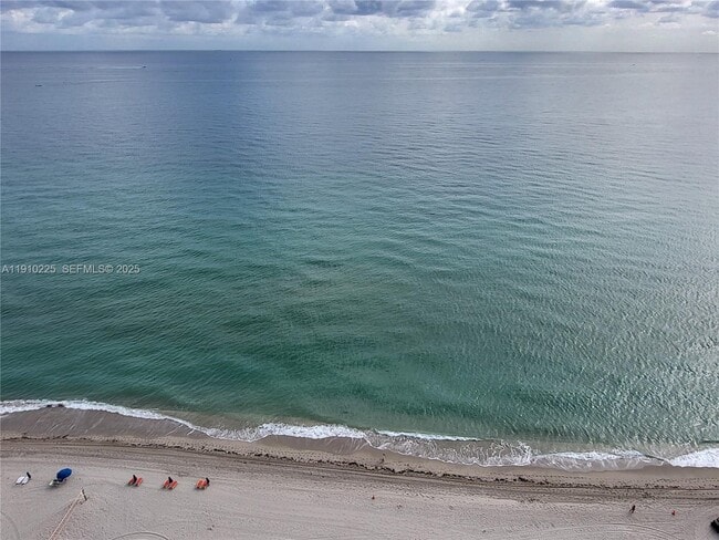 Building Photo - 2301 S Ocean Dr