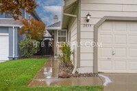 Building Photo - 2859 El Capitan Dr
