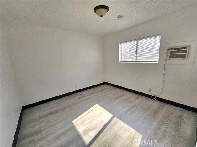 Building Photo - 1651 E 42nd St