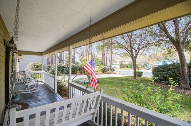 Building Photo - 3Bed/2.5Bath Family Home in Snee Farms