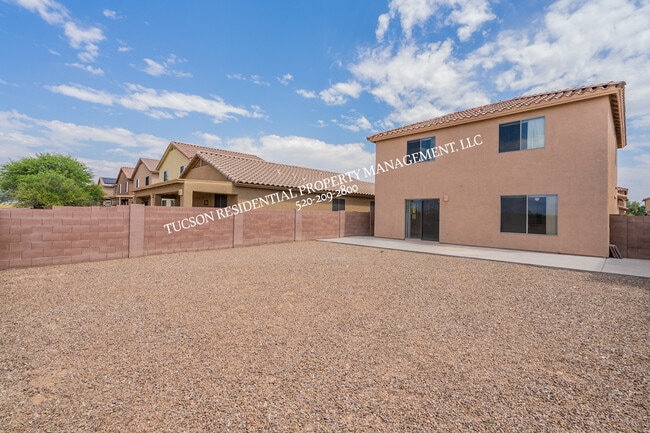 Building Photo - 4123 E Cameo Point Dr