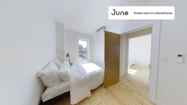 Building Photo - 280 Lincoln Pl