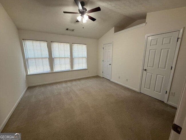 Building Photo - 2729 Heathrow Dr