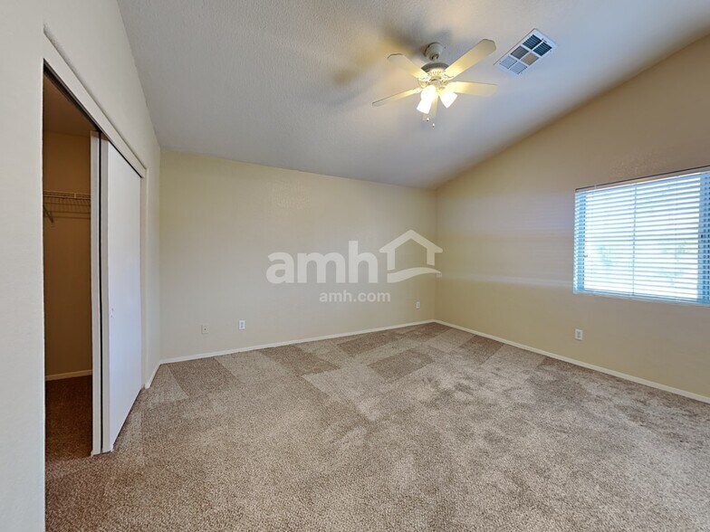 Building Photo - 5129 Meadow Rock Ave