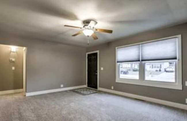 Building Photo - Spacious 2 Bedroom in La Vista!
