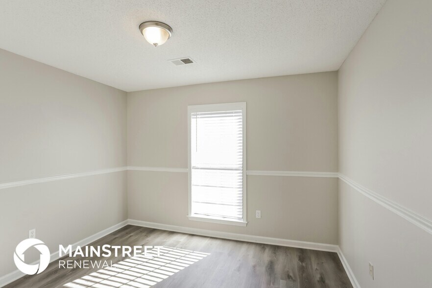 Building Photo - 9950 Southbend Ln