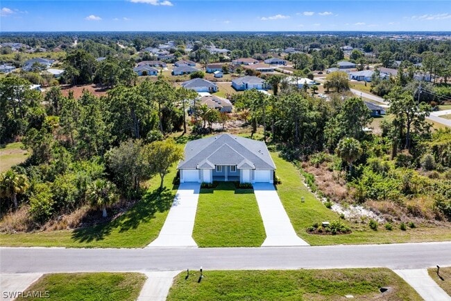 Building Photo - 2423 Milton Ave S