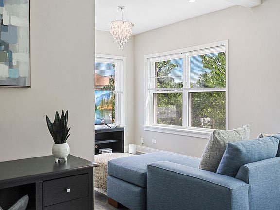 Building Photo - 1111 Bonnie Brae Pl