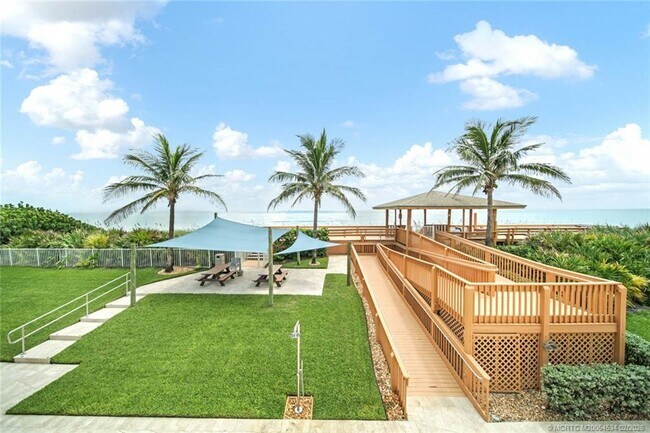 Building Photo - 10680 S Ocean Dr