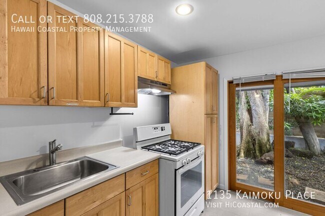 Building Photo - 1135 Kaimoku Pl
