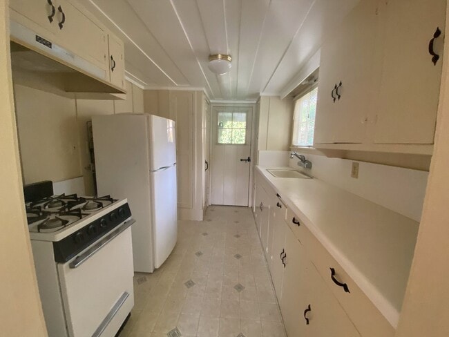 Building Photo - Historic Hugh Comstock Cottage in the Heart of Carmel-by-the-Sea