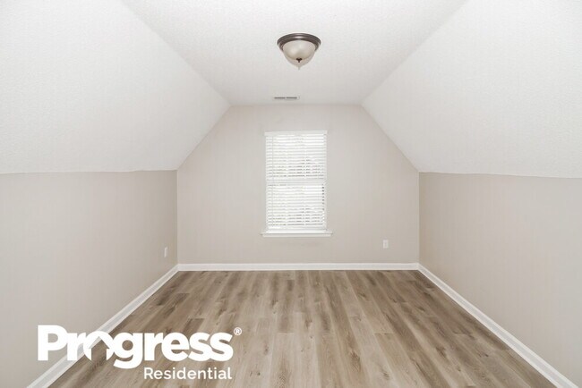 Building Photo - 12600 Hunters Forest Cove