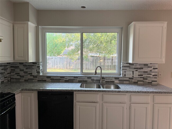 Building Photo - 3610 Bartons Ln