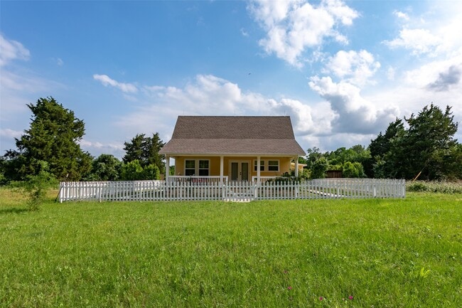 Building Photo - 404 N Meyersville Rd